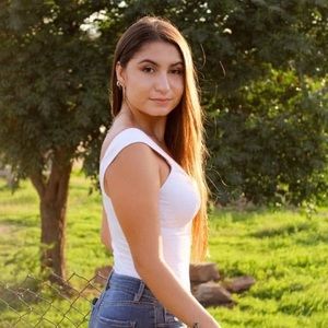 Meet your Posher, Andrea